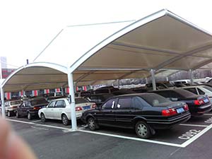 鋼<font color='red'>膜結構車棚</font>特點，怪不得越來越多人選擇！(圖文)