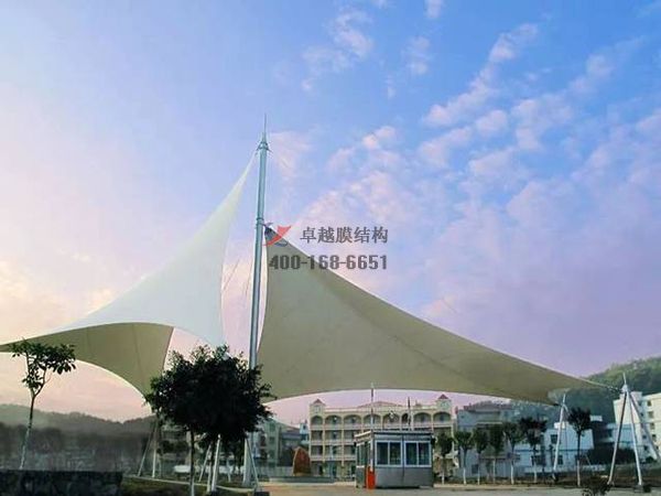 衡陽張拉<font color='red'>膜結(jié)構(gòu)景觀</font>設計施工【案例圖片】 　　